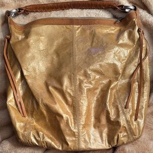 Luz da Lua Gold Patent Leather Women's Bag